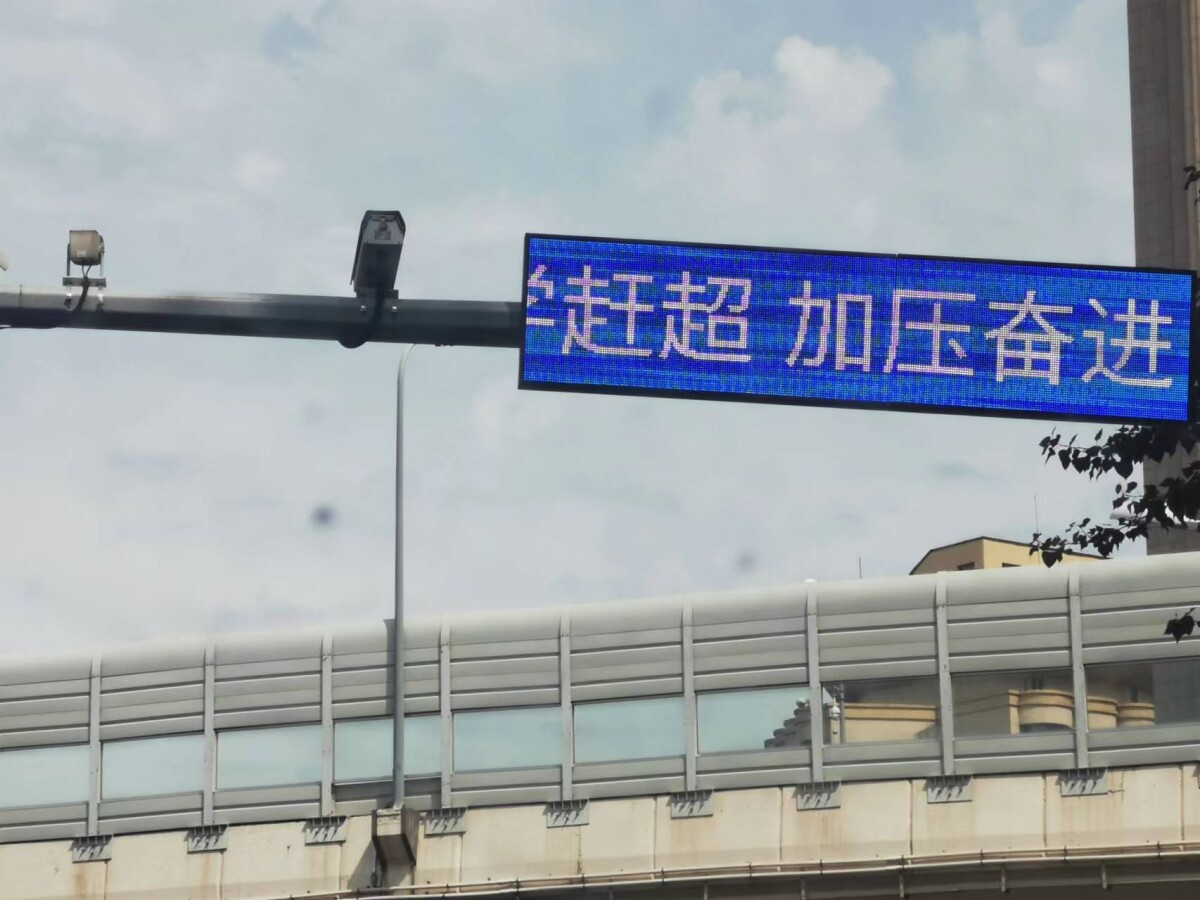 如何将无损音频格式FLAC转换为其他格式，如MP3或AAC？